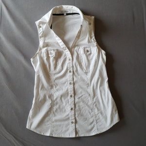 Express sleeveless button up blouse